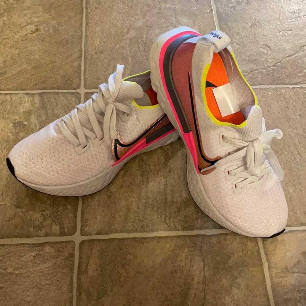 Nike women’s react infinity run fly kit shoes